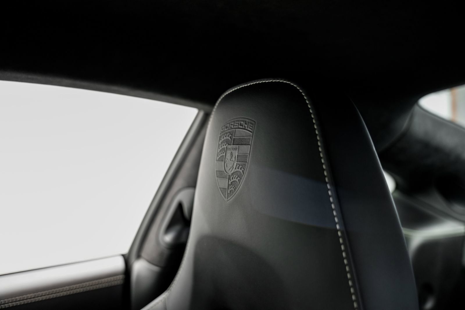 Used 2019 Porsche 911 GT3 RWD image 17