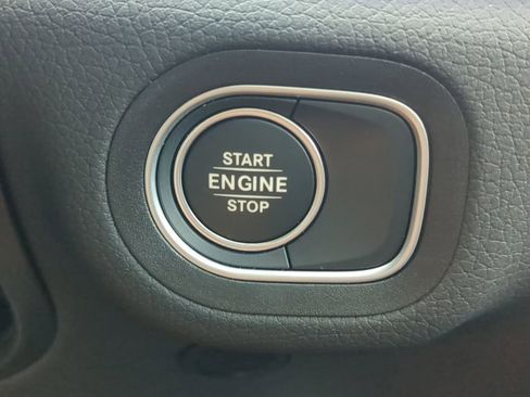 New 2025 Mercedes-Benz GLE 450e 4MATIC image 16