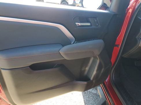 Used 2023 Chevrolet Colorado Z71 image 14