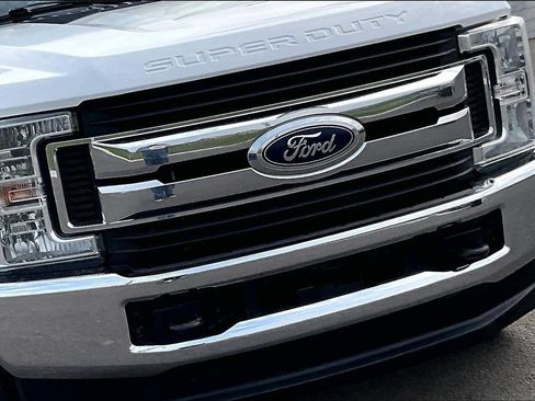 Used 2019 Ford F350 XLT w/ Camper Package AWD/4WD image 29