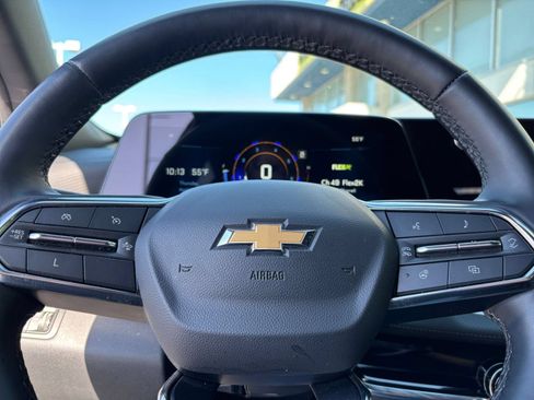 Used 2025 Chevrolet Equinox LT AWD/4WD image 30