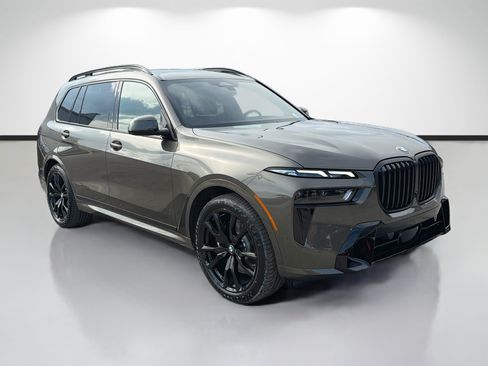 New 2027 BMW X7 xDrive40i w/ M Sport Package AWD/4WD image 1