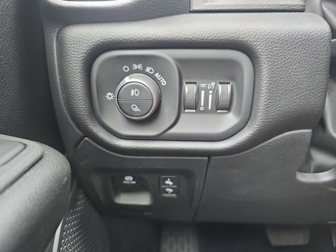 Used 2025 RAM 1500 Big Horn AWD/4WD image 25