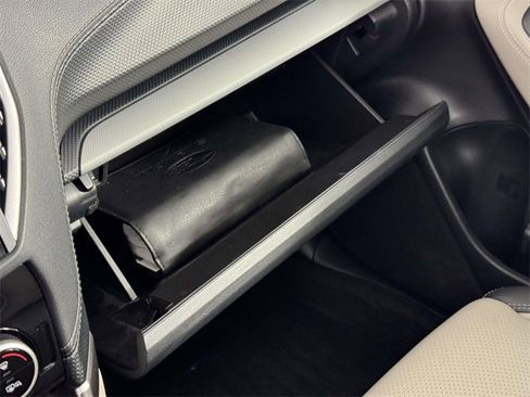 Used 2020 Subaru Forester Limited image 32