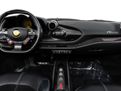 Used 2022 Ferrari F8 Tributo image 27