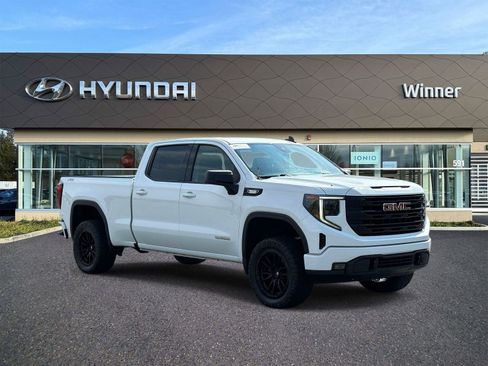 Used 2022 GMC Sierra 1500 Elevation w/ X31 Off-Road Package AWD/4WD image 5