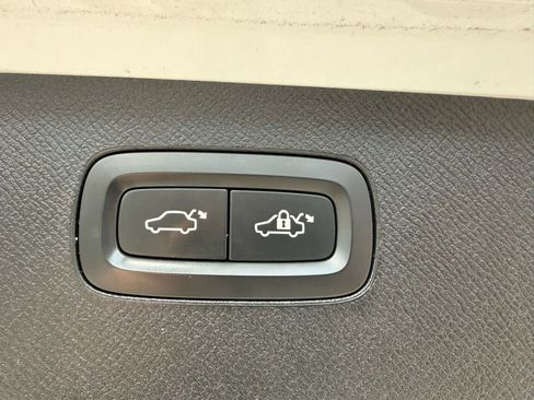 Used 2018 Volvo XC90 T6 Inscription w/ Convenience Package image 31