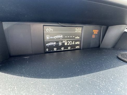 Used 2016 Subaru Forester 2.5i Premium AWD/4WD image 5