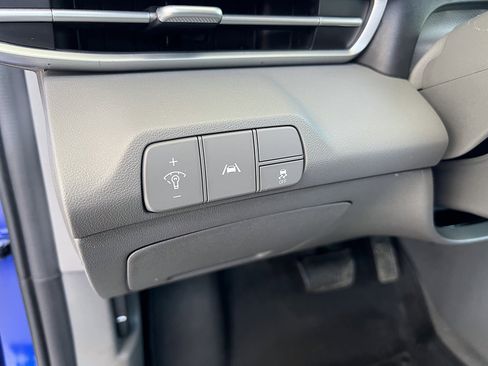 Used 2023 Hyundai Elantra SEL w/ Convenience Package image 13