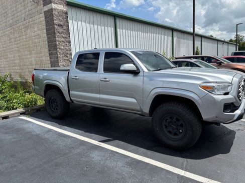 Certified 2022 Toyota Tacoma SR AWD/4WD image 1