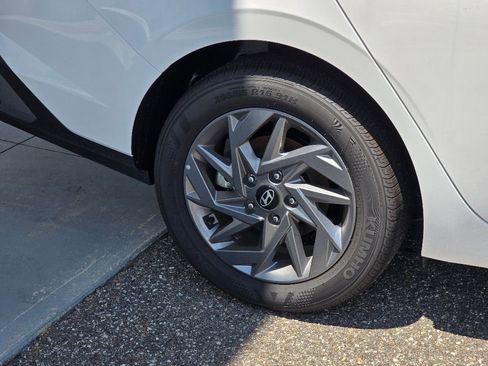 New 2025 Hyundai Elantra Blue image 28