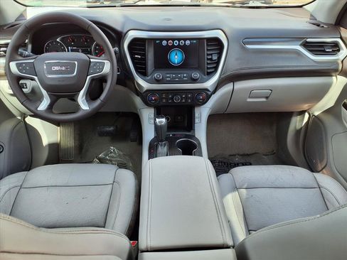 Used 2018 GMC Acadia SLT image 16