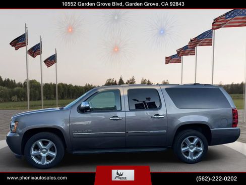 Used 2012 Chevrolet Suburban LTZ image 6