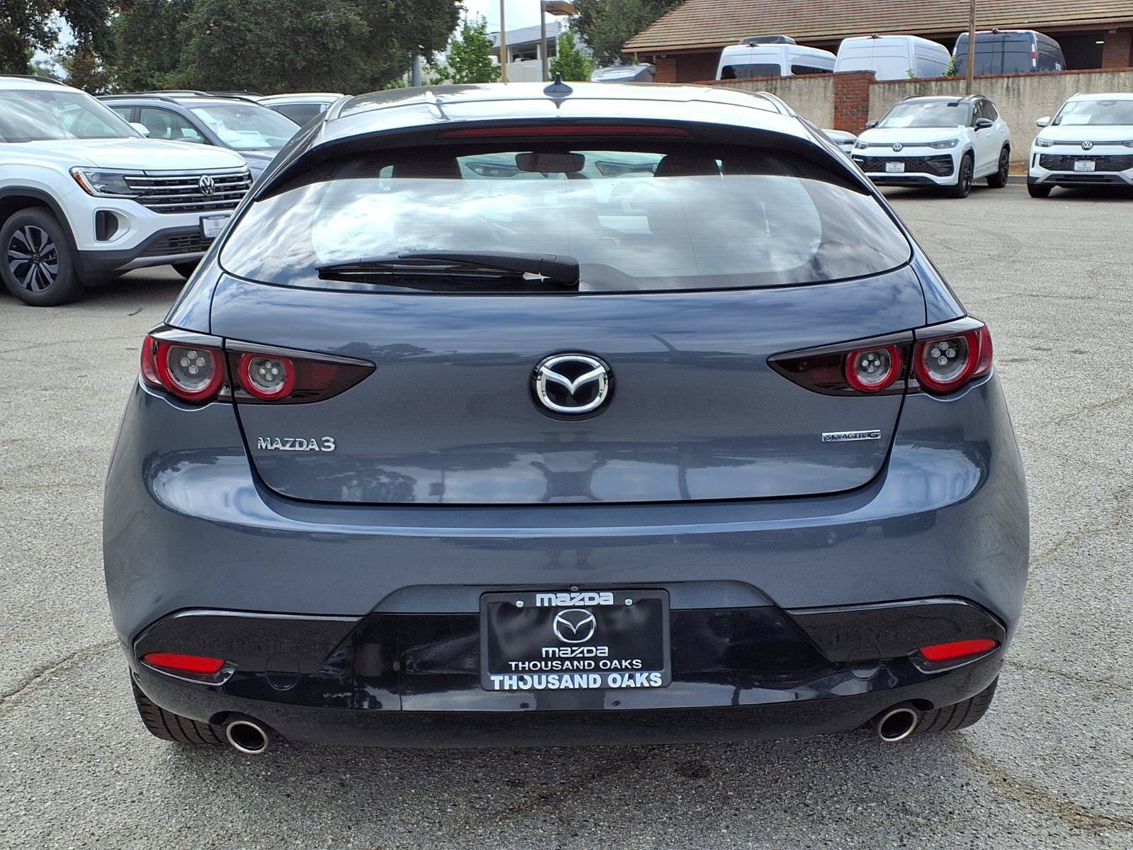 Used 2020 MAZDA MAZDA3 Hatchback w/ Premium Package FWD image 6