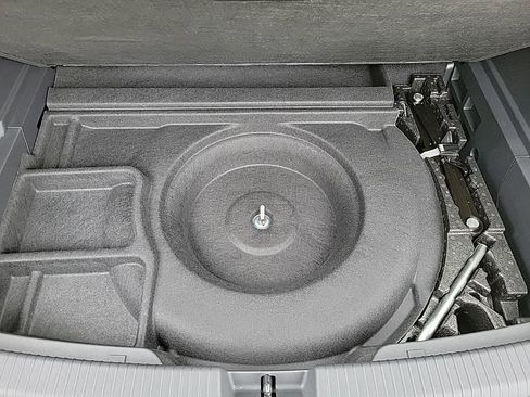 New 2026 Volkswagen Atlas Cross Sport SE image 53