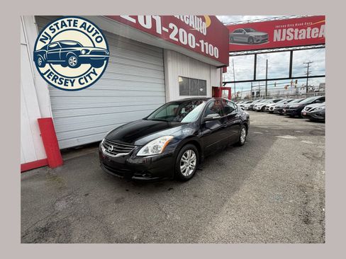 Used 2011 Nissan Altima 2.5 SL w/ 2.5SL Pkg FWD image 1