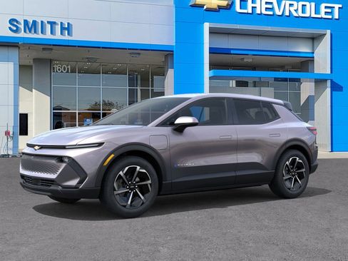 New 2026 Chevrolet Equinox EV LT image 2