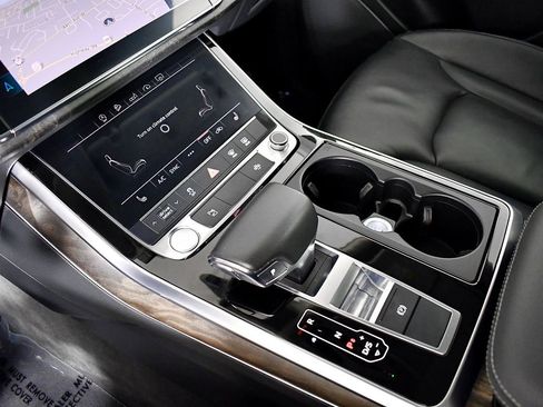 Used 2019 Audi Q8 Premium w/ Convenience Package image 32