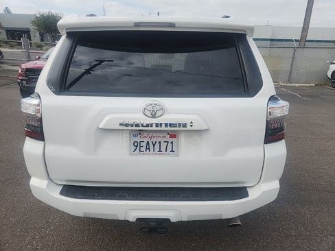 Used 2023 Toyota 4Runner SR5 Premium w/ Moonroof Package AWD/4WD image 11