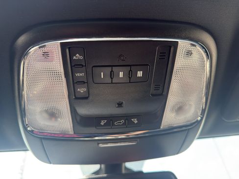 Used 2016 Jeep Grand Cherokee Limited w/ Trailer Tow Group IV AWD/4WD image 23