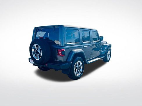 Used 2018 Jeep Wrangler Unlimited Sahara w/ Uconnect 4C Nav & Sound Group image 7