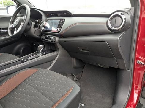 Used 2021 Nissan Kicks SR FWD image 14