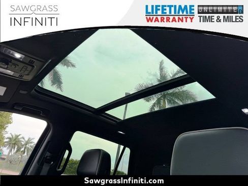 Used 2024 Chevrolet Tahoe Premier RWD image 21