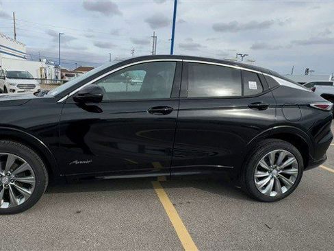 New 2026 Buick Envista Avenir image 5