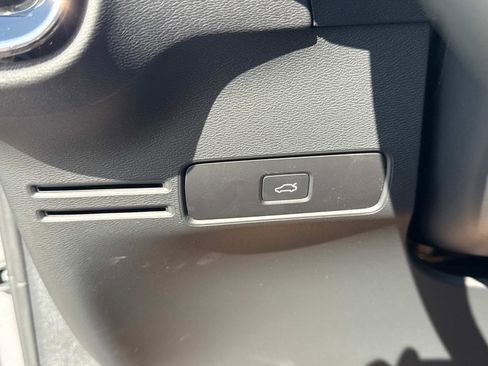 New 2026 Volvo XC40 B5 Plus w/ Climate Package image 31