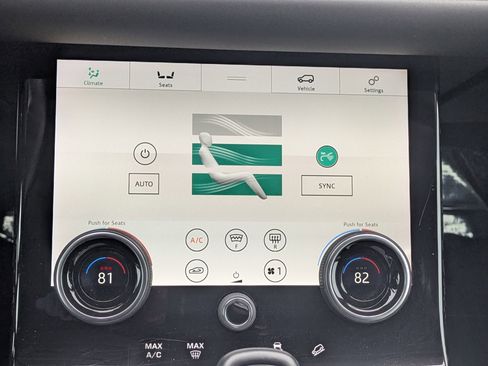 Used 2020 Land Rover Range Rover Evoque SE image 14