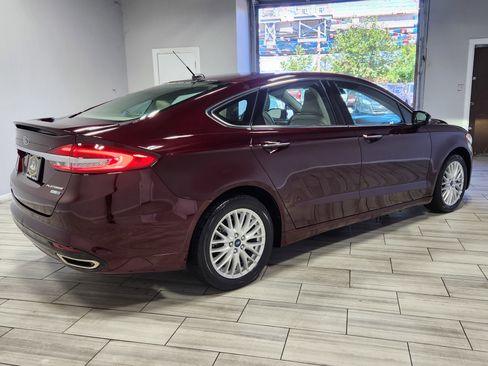 Used 2017 Ford Fusion Platinum image 5