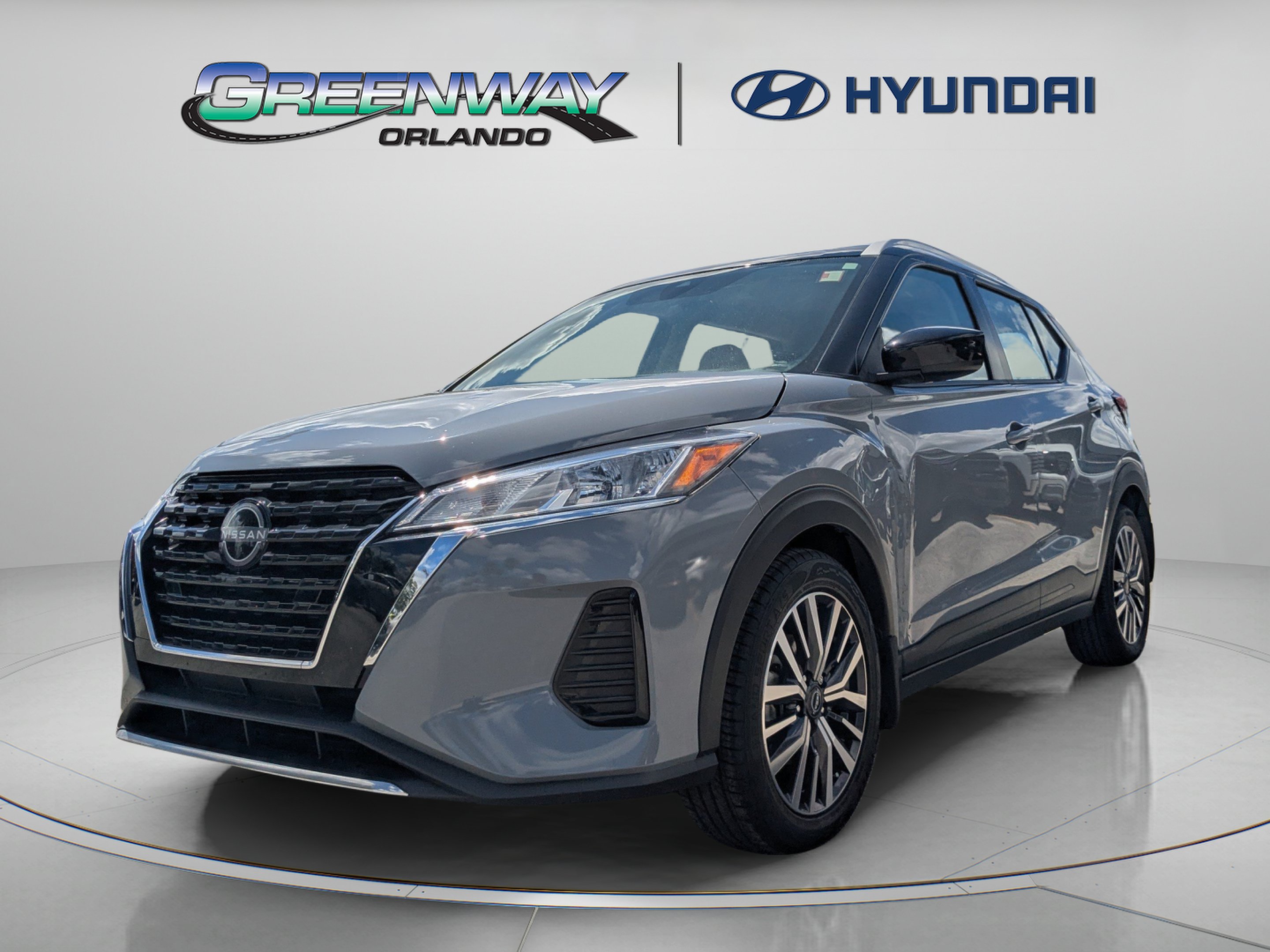 Used 2023 Nissan Kicks SV FWD image 3