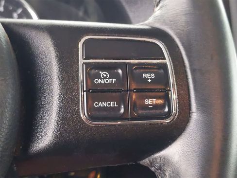 Certified 2018 Jeep Wrangler Unlimited Sport S image 32