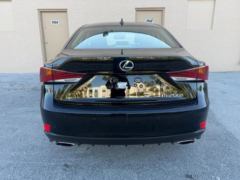 Used 2017 Lexus IS 200t w/ Premium Package RWD image 6