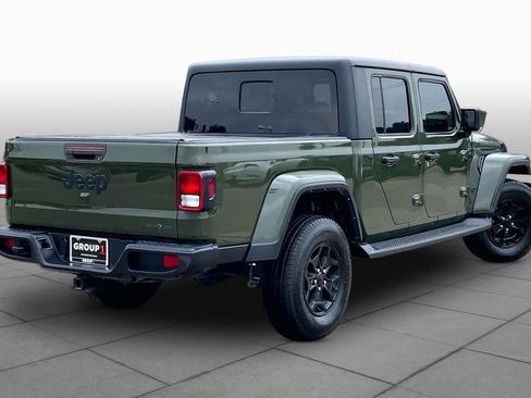 Used 2021 Jeep Gladiator Sport AWD/4WD image 12