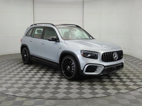 Used 2026 Mercedes-Benz GLB 35 AMG 4MATIC image 3