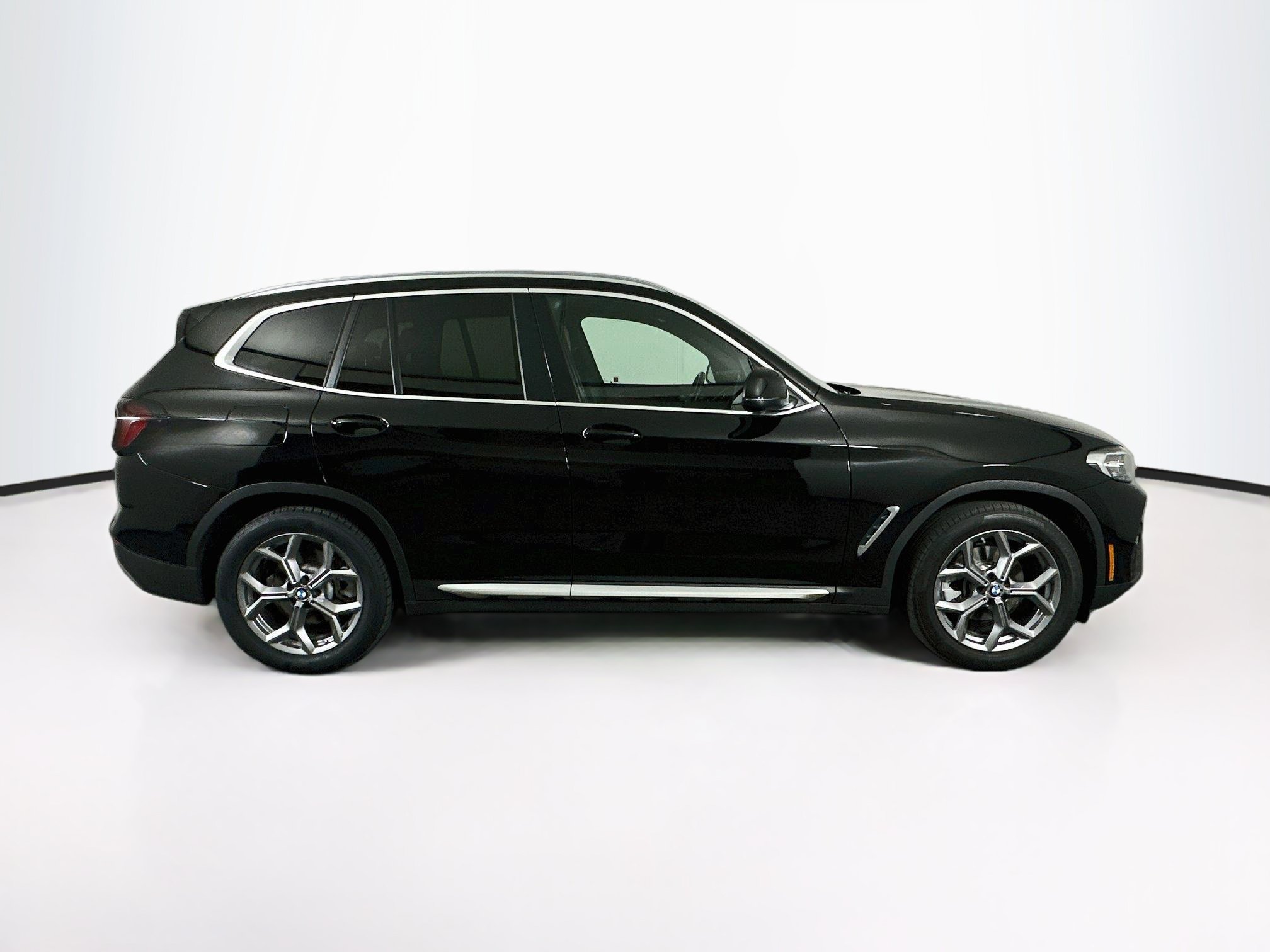 Used 2024 BMW X3 sDrive30i w/ Premium Package RWD image 10