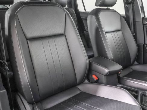 Used 2022 Volkswagen Tiguan SE R-Line image 46