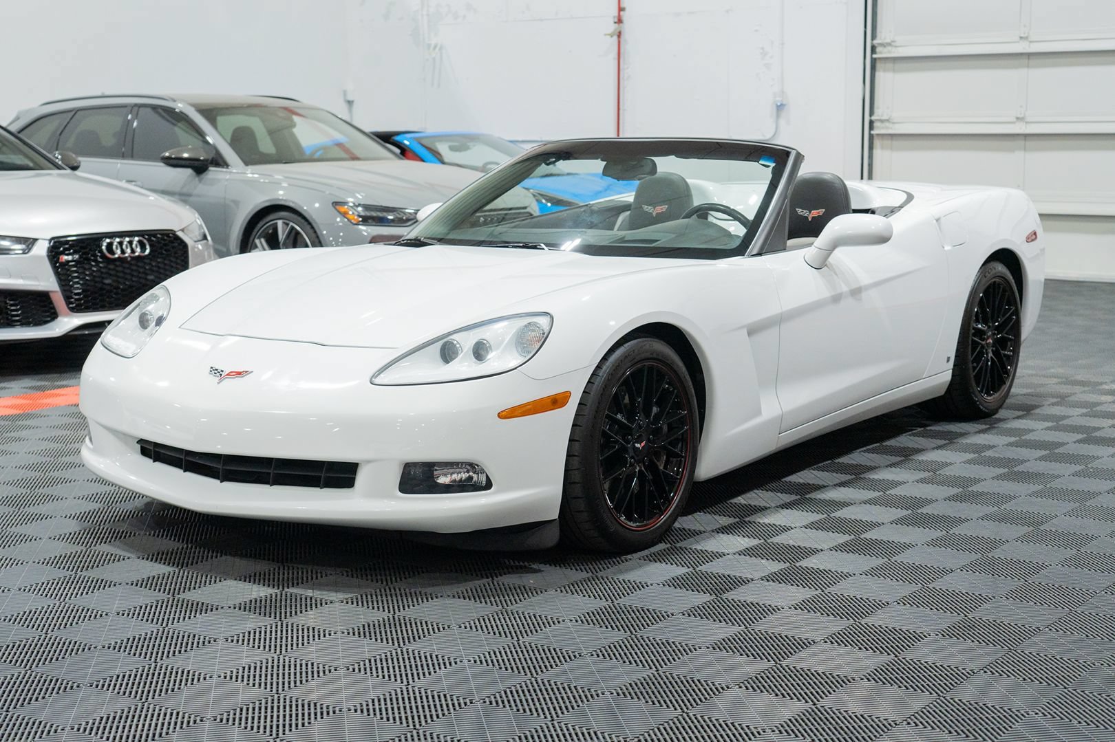 Used 2008 Chevrolet Corvette Convertible w/ Preferred Equipment Group RWD image 3