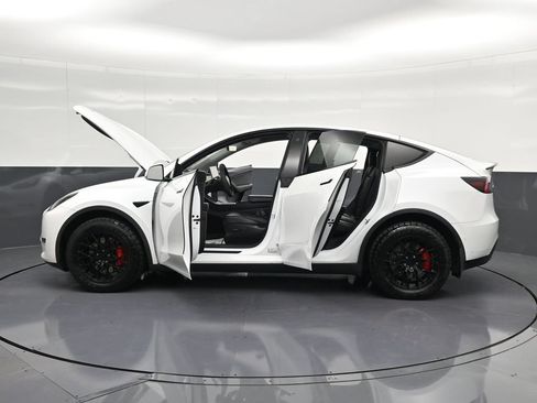 Used 2021 Tesla Model Y Performance AWD/4WD image 36