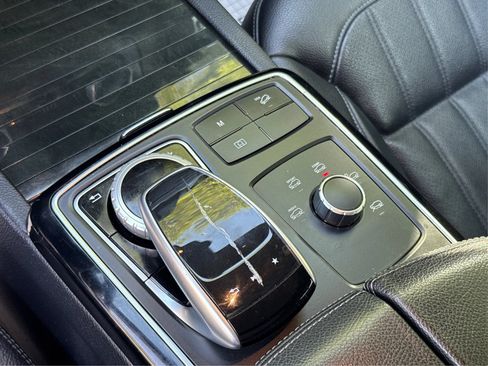 Used 2017 Mercedes-Benz GLE 350 4MATIC image 19