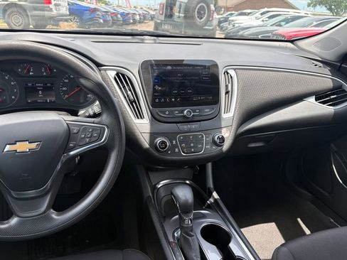 Used 2023 Chevrolet Malibu LT FWD image 18