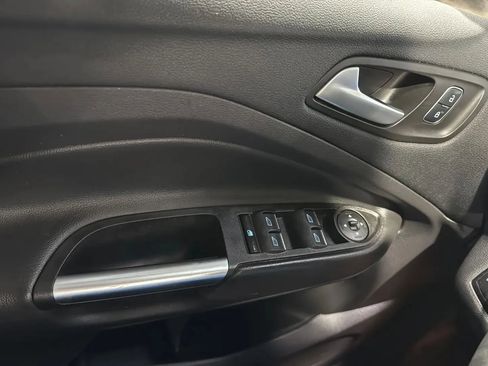 Used 2017 Ford C-MAX Energi SE image 21