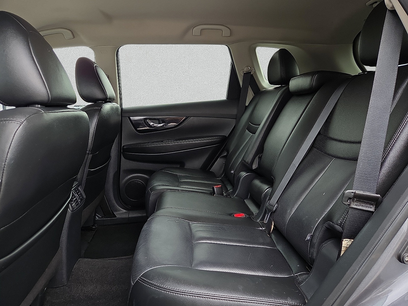 Used 2019 Nissan Rogue SL AWD/4WD image 10
