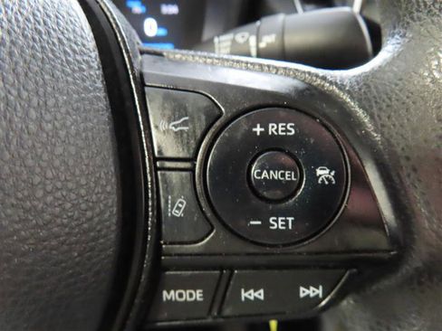 Used 2021 Toyota Corolla LE FWD image 21