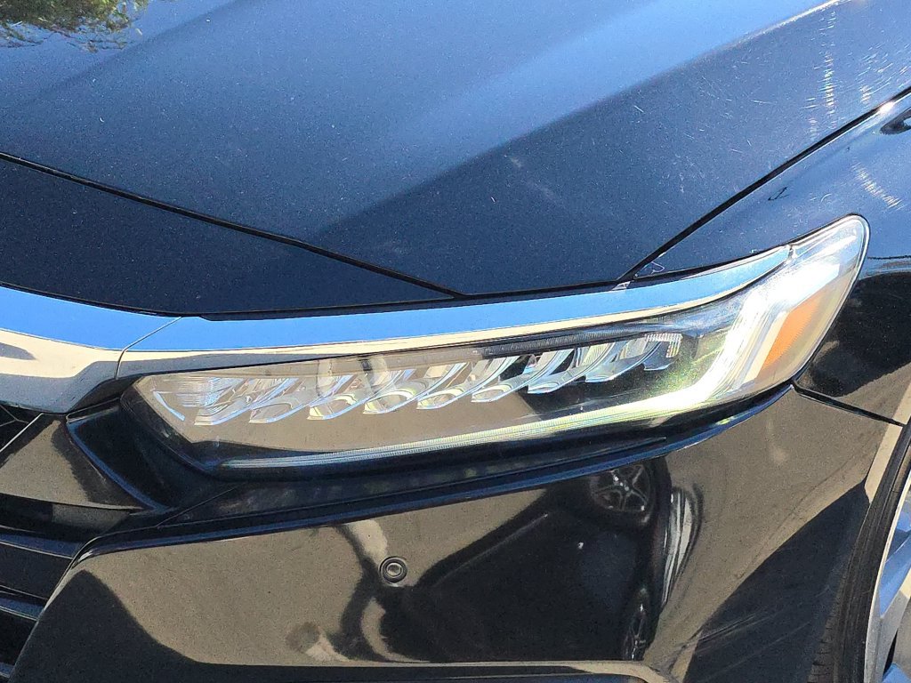 Used 2018 Honda Accord Touring image 35