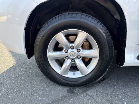 Used 2012 Lexus GX 460 w/ Convenience Pkg AWD/4WD image 2