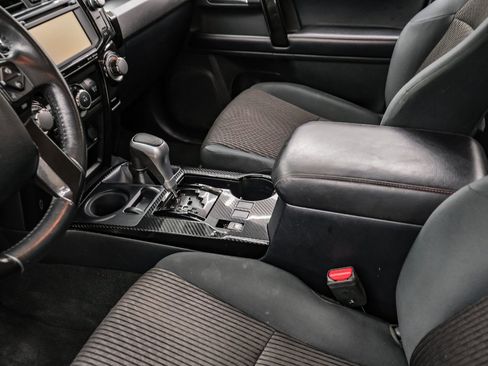 Used 2019 Toyota 4Runner TRD Off-Road image 20