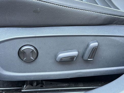 Used 2024 Volkswagen Jetta SE FWD image 14