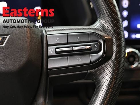 Used 2023 Chevrolet Colorado W/T image 16